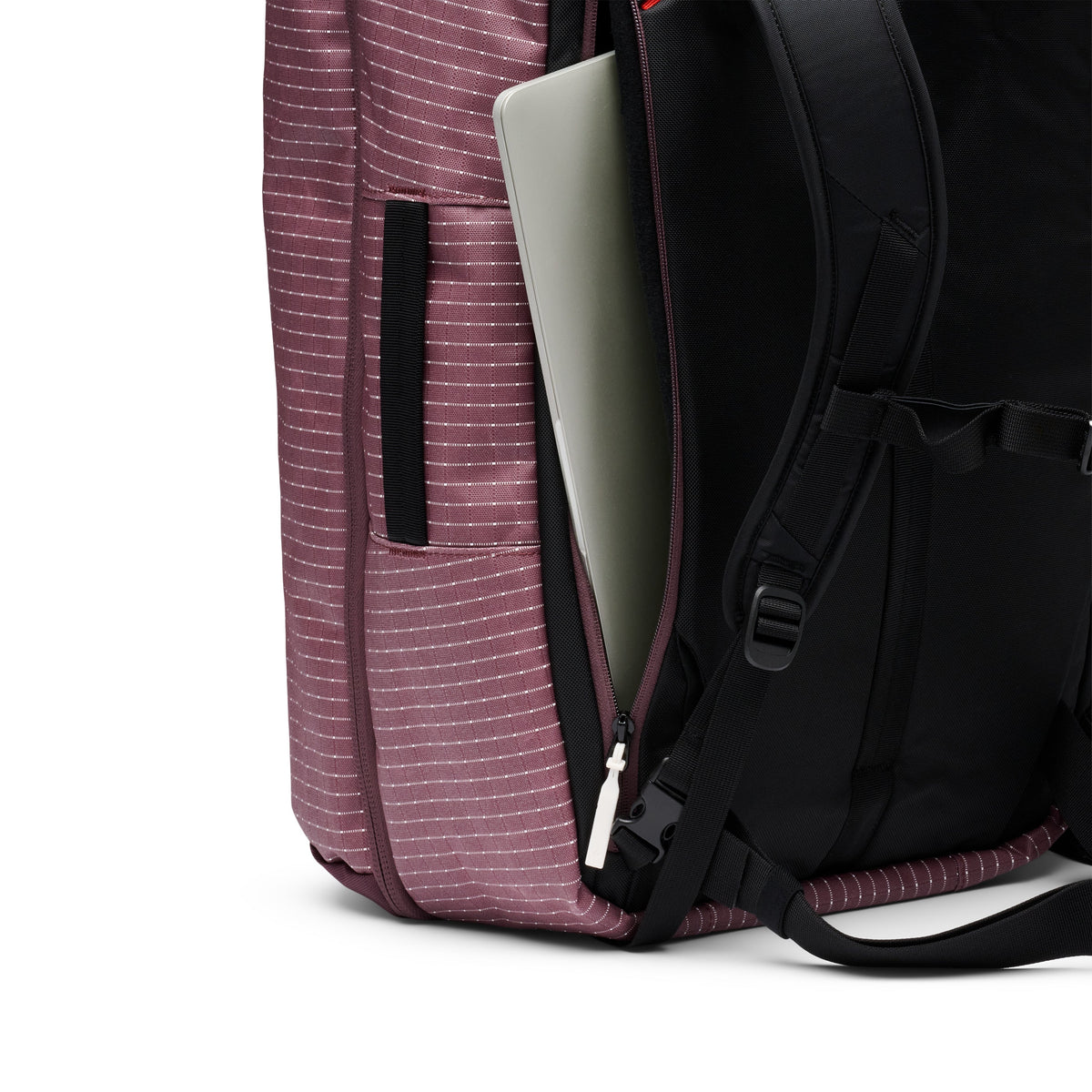 Stonehauler 40 L Travel Pack | Black Diamond Classic