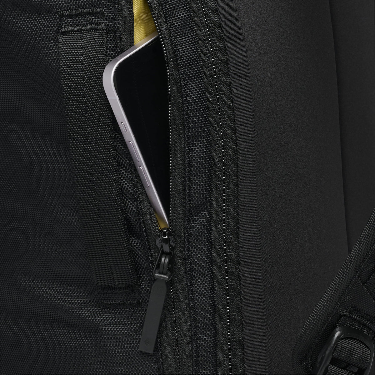 Street Creek 30 RT Backpack | Black Diamond Essential